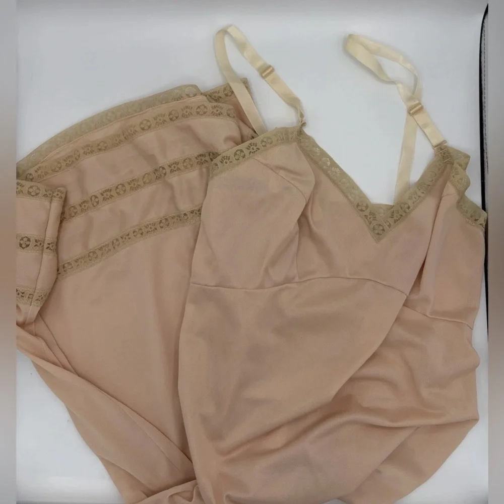 VTG Slip Dress Beige Lace JCPenney Size 34/12 Lingerie Loungewear Lace Trim